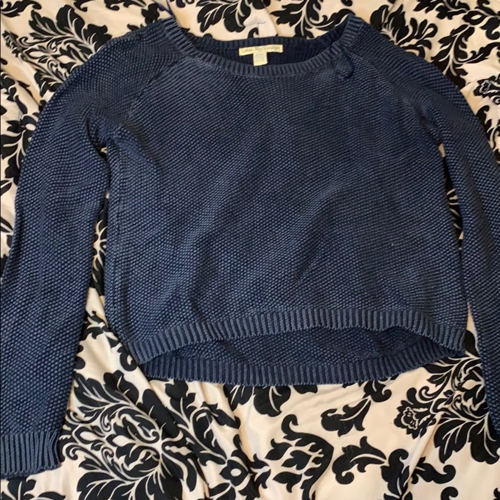 Cropped knit sweater